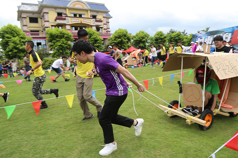 動手玩創(chuàng)造，玩心創(chuàng)世界—中國平安《F1賽車》團建活動