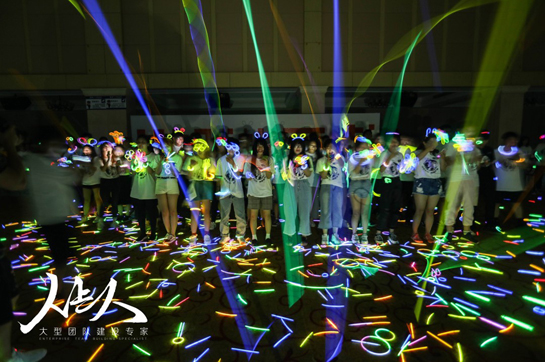 公司團建，如何讓晚會時光更加好玩？