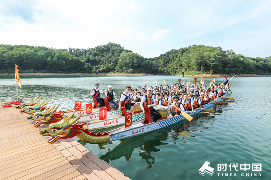 時(shí)代中國龍舟競技主題拓展訓(xùn)練圓滿結(jié)束！